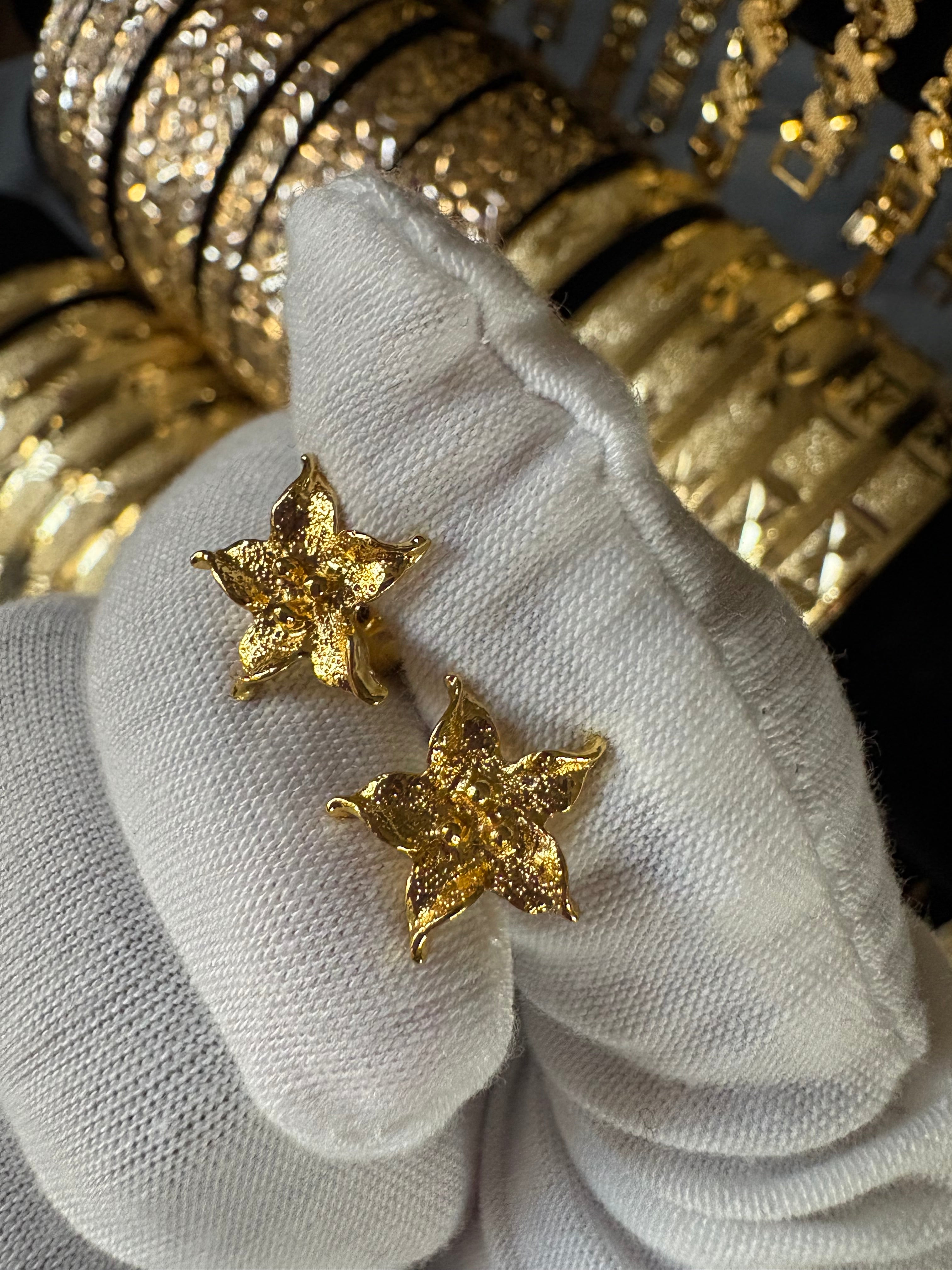 Stardust | 24K Gold Flower Stud Earrings
